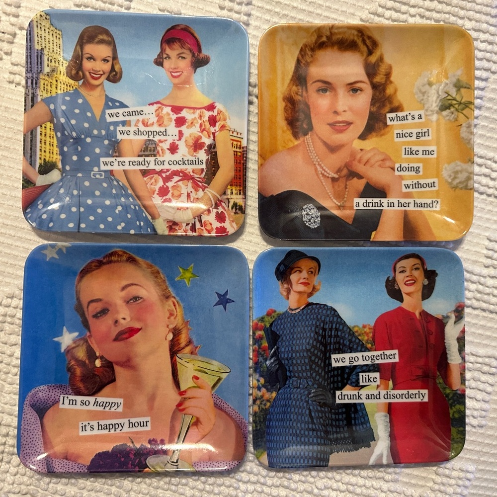 Vintage Style Cocktail Coasters or little plastic plate  Set